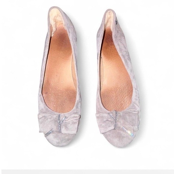 UGG Shoes - UGG Grey Rohan Suede Leather Bow Flats Shoes Size 8.5